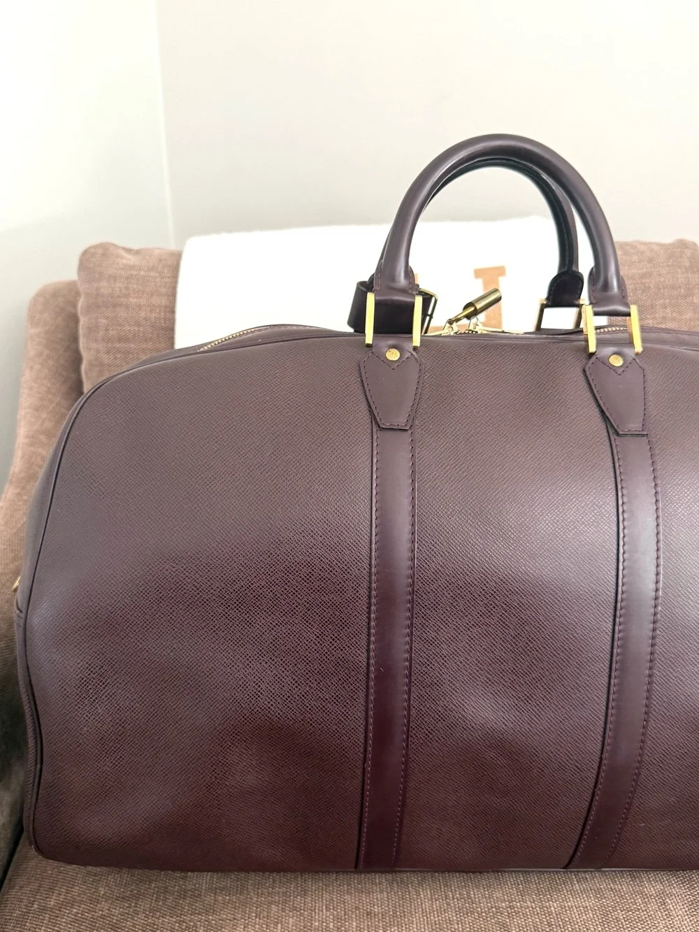 Authentic Louis Vuitton taiga burgundy leather Kandall unisex travel bag LV